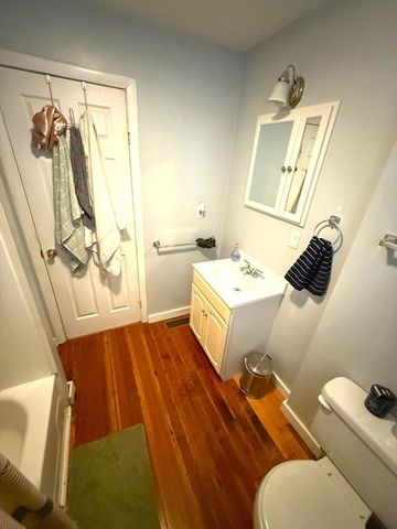 667 East 8th 1, Boston, MA 02127