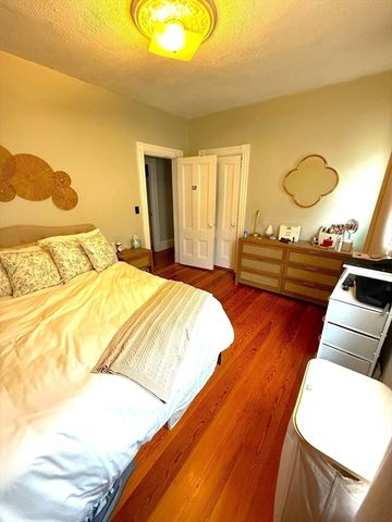 667 East 8th 1, Boston, MA 02127