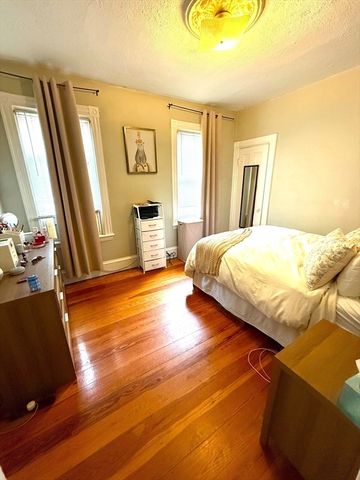 667 East 8th 1, Boston, MA 02127