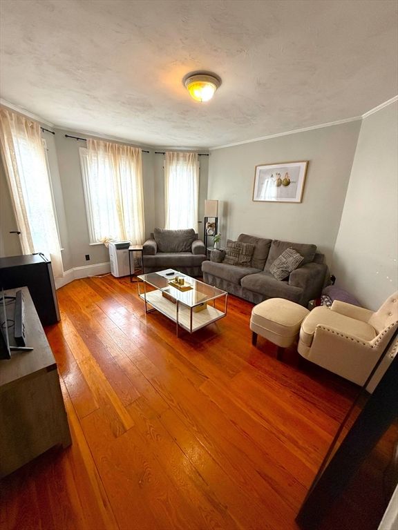 667 East 8th 1, Boston, MA 02127