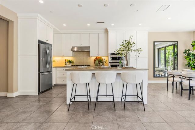 125 Della, Irvine, CA 92602
