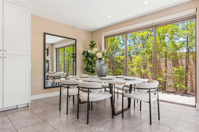 125 Della, Irvine, CA 92602