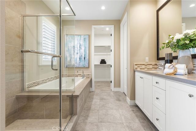 125 Della, Irvine, CA 92602