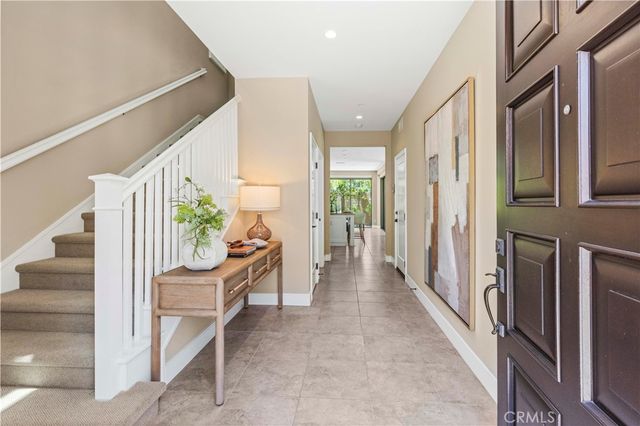 125 Della, Irvine, CA 92602