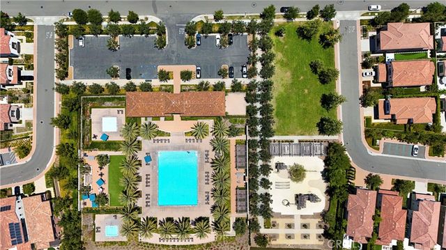 125 Della, Irvine, CA 92602