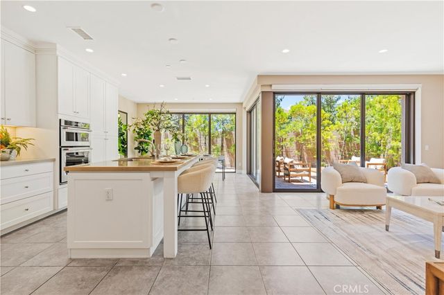 125 Della, Irvine, CA 92602