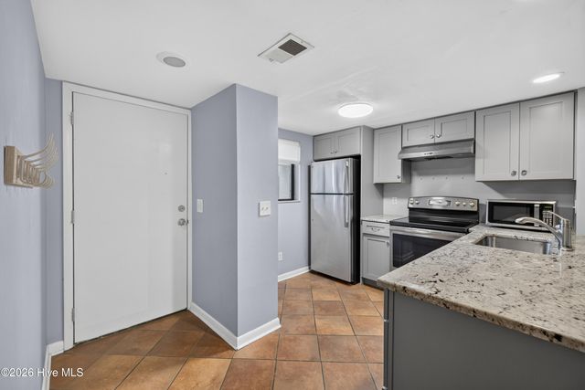 4577 Holly Tree Road, Wilmington, NC 28412