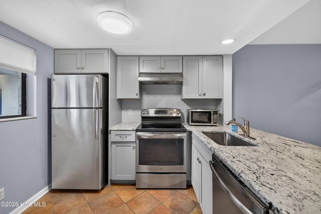 4577 Holly Tree Road, Wilmington, NC 28412