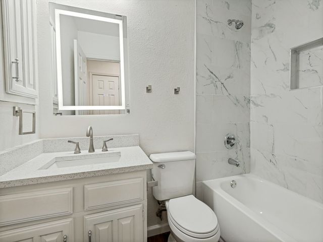 3716 Royal Valley Road, Grand Prairie, TX 75052