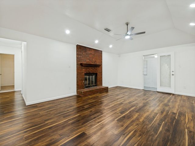 3716 Royal Valley Road, Grand Prairie, TX 75052