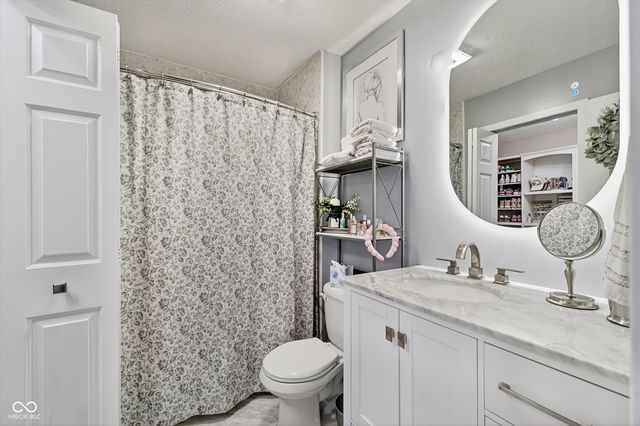 9991 Ellsworth Lane, Avon, IN 46123