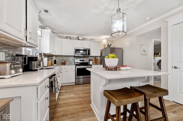 9991 Ellsworth Lane, Avon, IN 46123