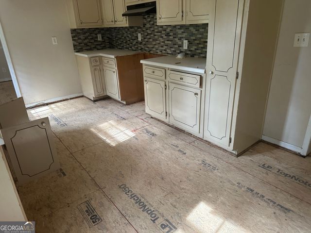 4273 Ipwich Court, Snellville, GA 30039