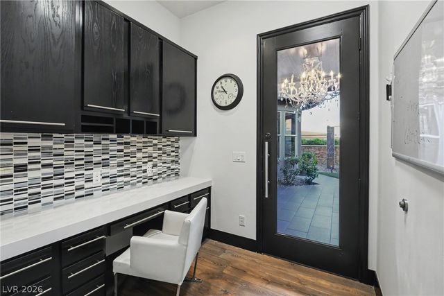 24 Panorama Crest Avenue, Las Vegas, NV 89135