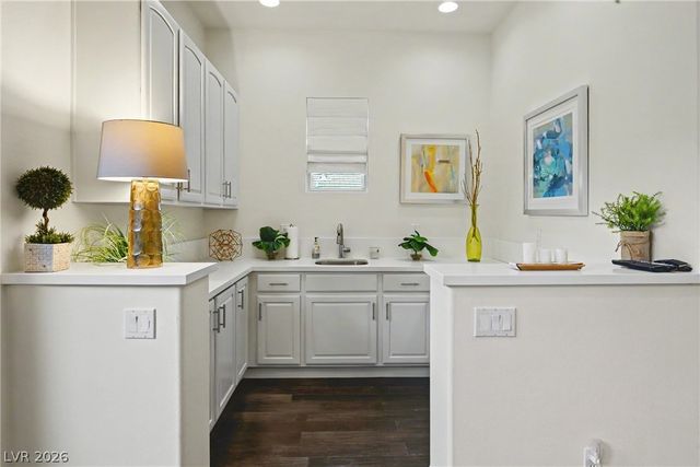 24 Panorama Crest Avenue, Las Vegas, NV 89135