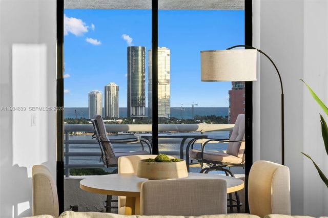 3300 NE 191st St 1813, Aventura, FL 33180