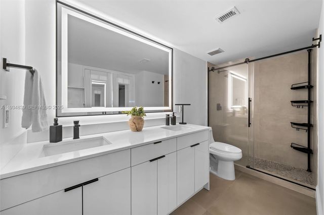 3300 NE 191st St 1813, Aventura, FL 33180