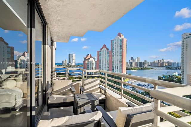 3300 NE 191st St 1813, Aventura, FL 33180