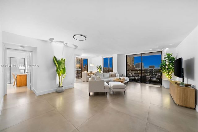 3300 NE 191st St 1813, Aventura, FL 33180