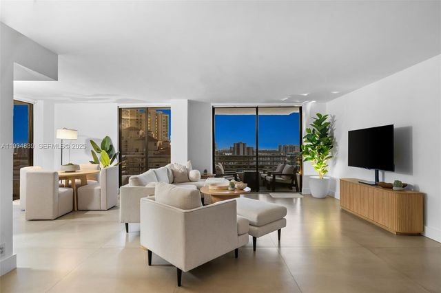 3300 NE 191st St 1813, Aventura, FL 33180