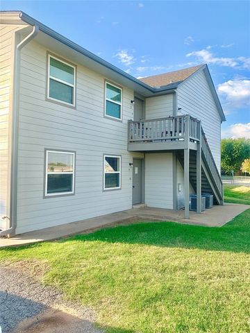 309 Falcon Court, Norman, OK 73069