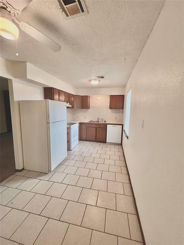 309 Falcon Court, Norman, OK 73069