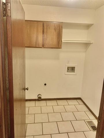 309 Falcon Court, Norman, OK 73069