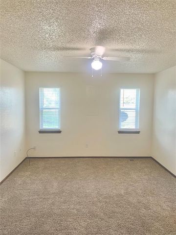 309 Falcon Court, Norman, OK 73069