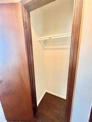 309 Falcon Court, Norman, OK 73069