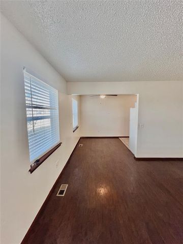 309 Falcon Court, Norman, OK 73069