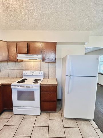 309 Falcon Court, Norman, OK 73069