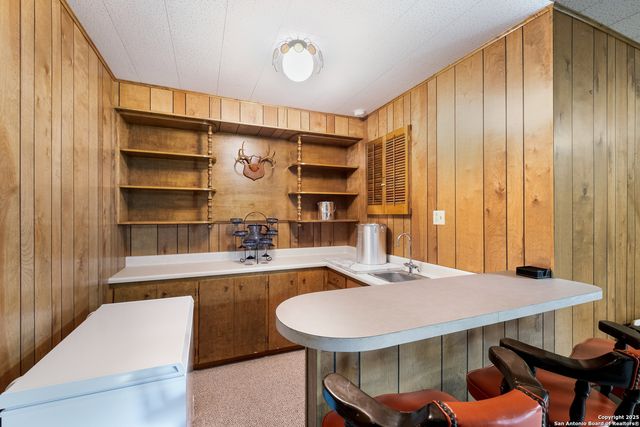 1109 27th, Hondo, TX 78861