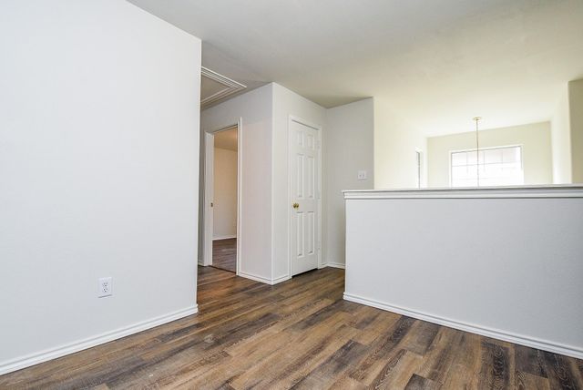 87 Blue Creek Place, The Woodlands, TX 77382