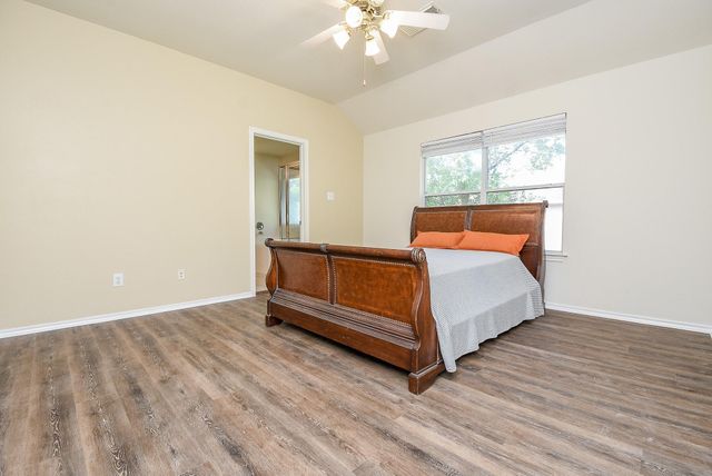 87 Blue Creek Place, The Woodlands, TX 77382