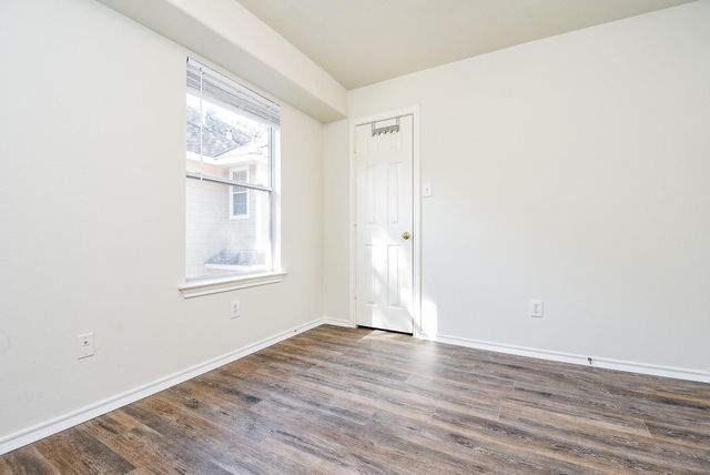 87 Blue Creek Place, The Woodlands, TX 77382