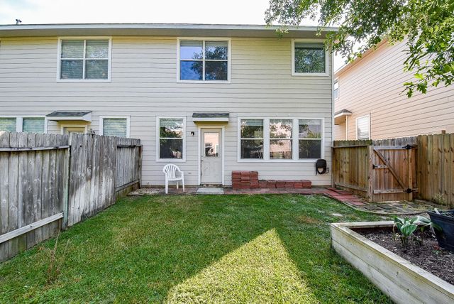 87 Blue Creek Place, The Woodlands, TX 77382