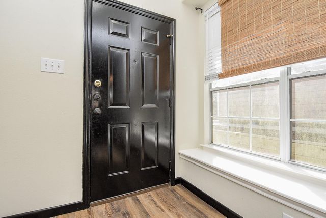 87 Blue Creek Place, The Woodlands, TX 77382