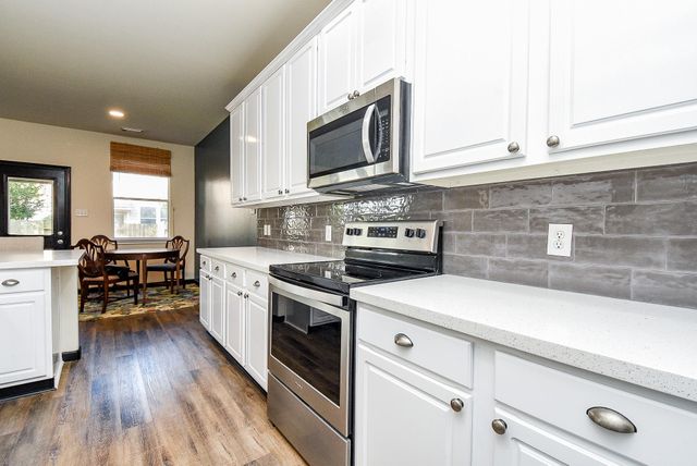 87 Blue Creek Place, The Woodlands, TX 77382