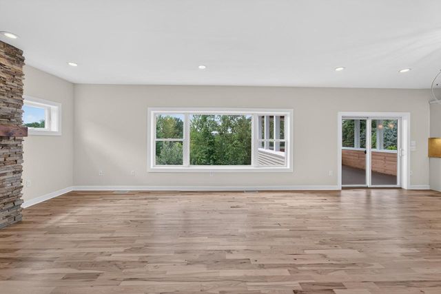 1120 N Division Street, Waunakee, WI 53597