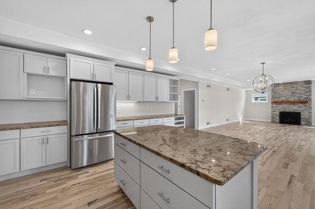 1120 N Division Street, Waunakee, WI 53597