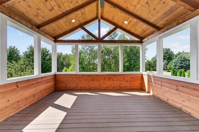 1120 N Division Street, Waunakee, WI 53597