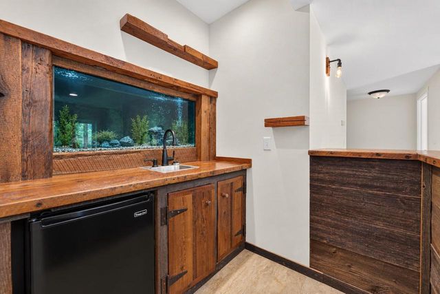 1120 N Division Street, Waunakee, WI 53597