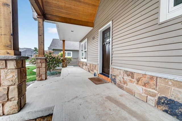 1120 N Division Street, Waunakee, WI 53597