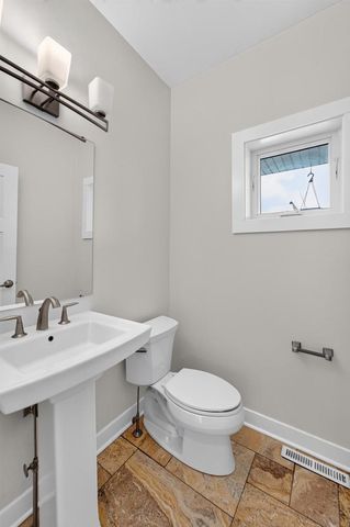 1120 N Division Street, Waunakee, WI 53597