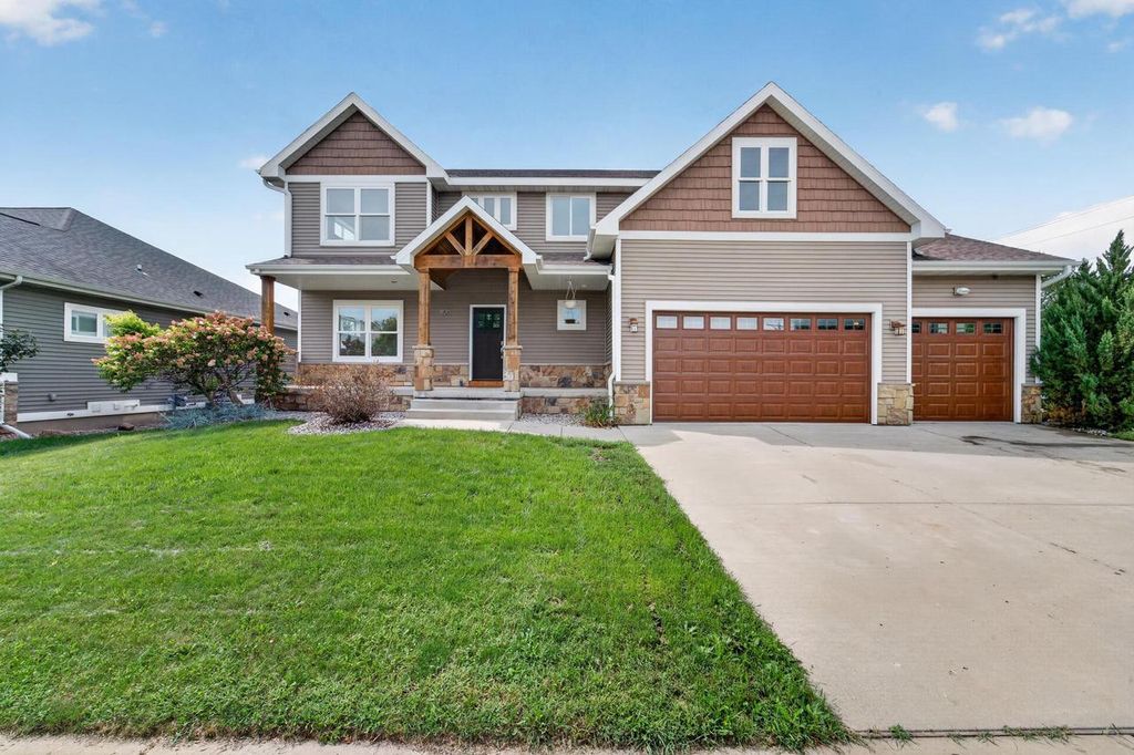 1120 N Division Street, Waunakee, WI 53597