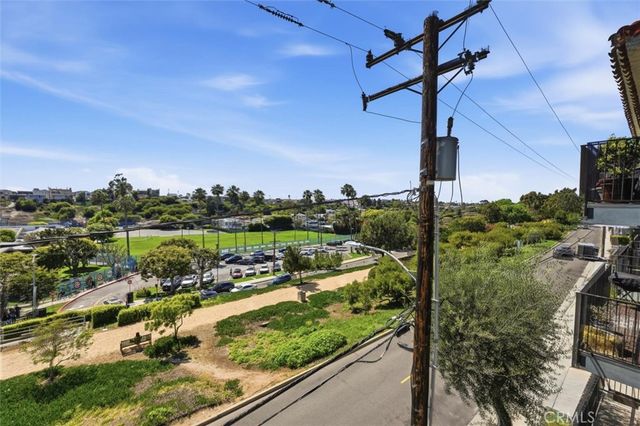 1600 Ardmore Avenue 231, Hermosa Beach, CA 90254