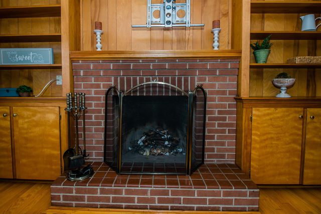 355 WESTVIEW ST, Dayton, VA 22821