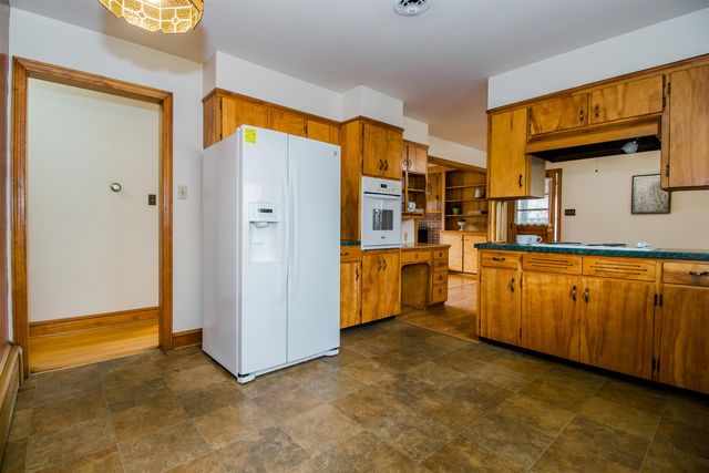 355 WESTVIEW ST, Dayton, VA 22821