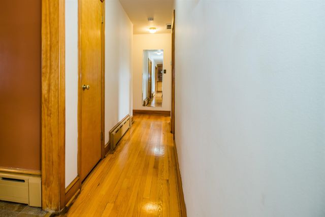 355 WESTVIEW ST, Dayton, VA 22821