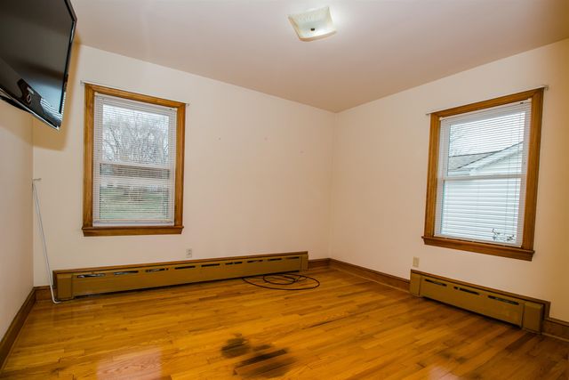 355 WESTVIEW ST, Dayton, VA 22821